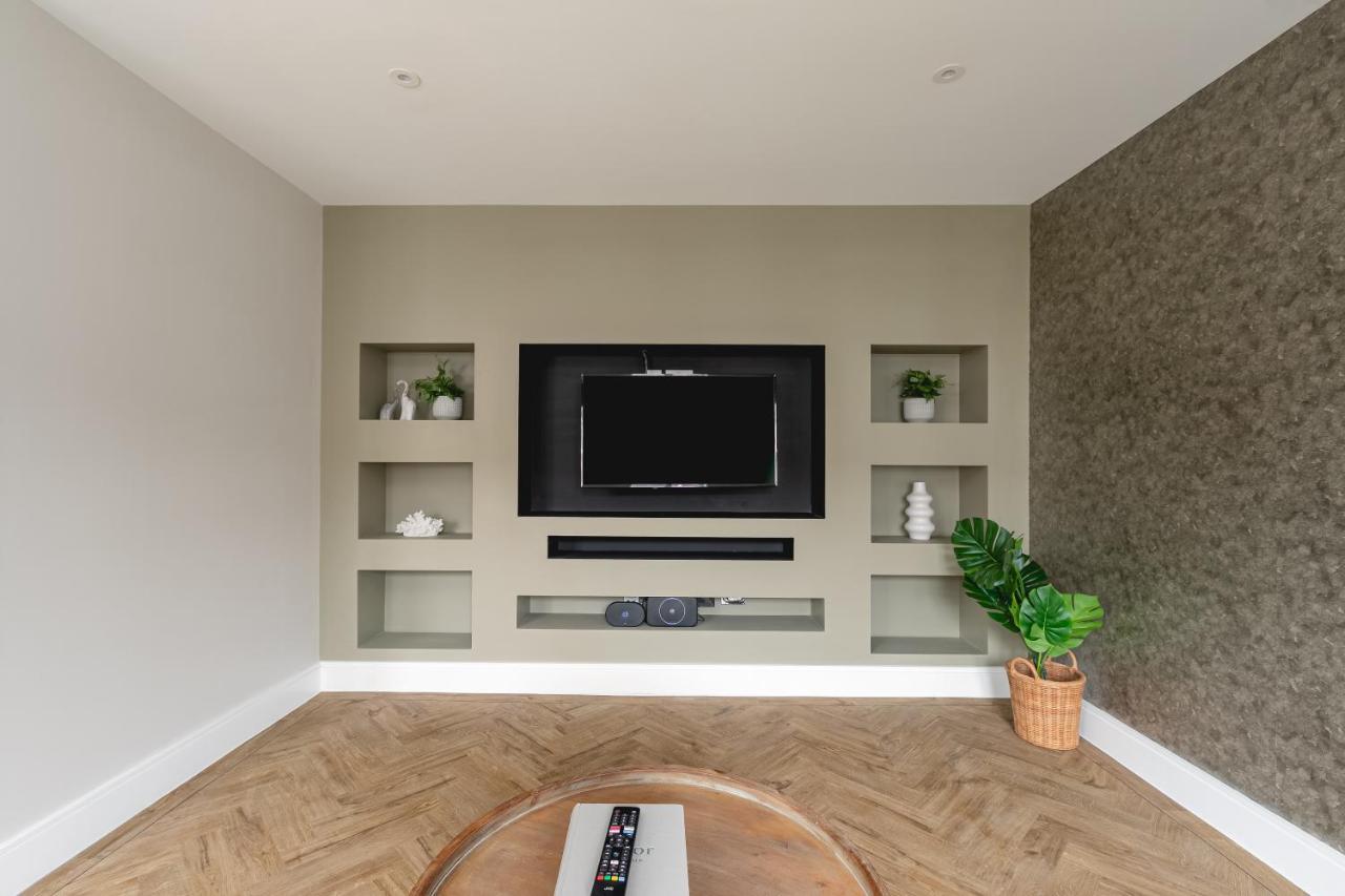 Skyvillion - Cozy Large 4 & 1 Bed Apartments In London Enfield, Mins To Tube Station, Free Wi-Fi Zewnętrze zdjęcie