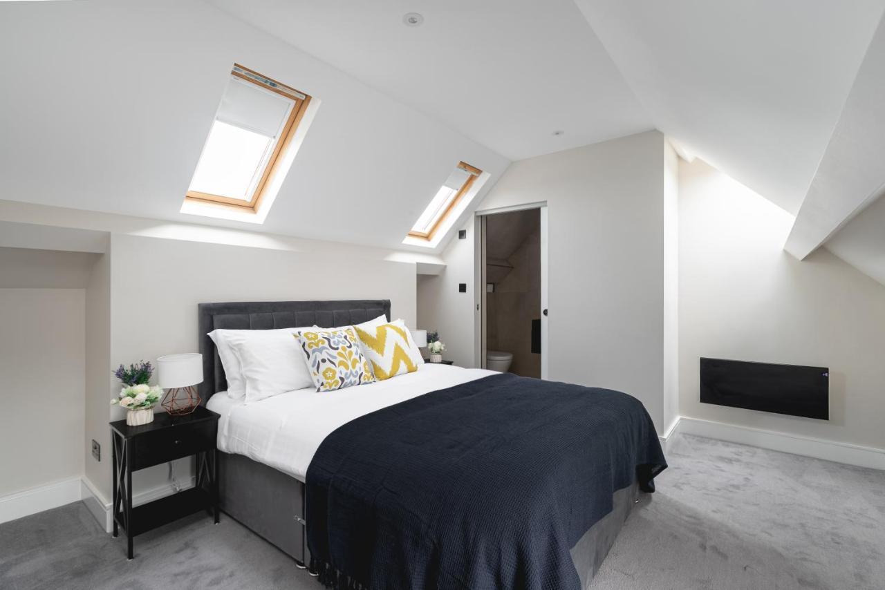 Skyvillion - Cozy Large 4 & 1 Bed Apartments In London Enfield, Mins To Tube Station, Free Wi-Fi Zewnętrze zdjęcie