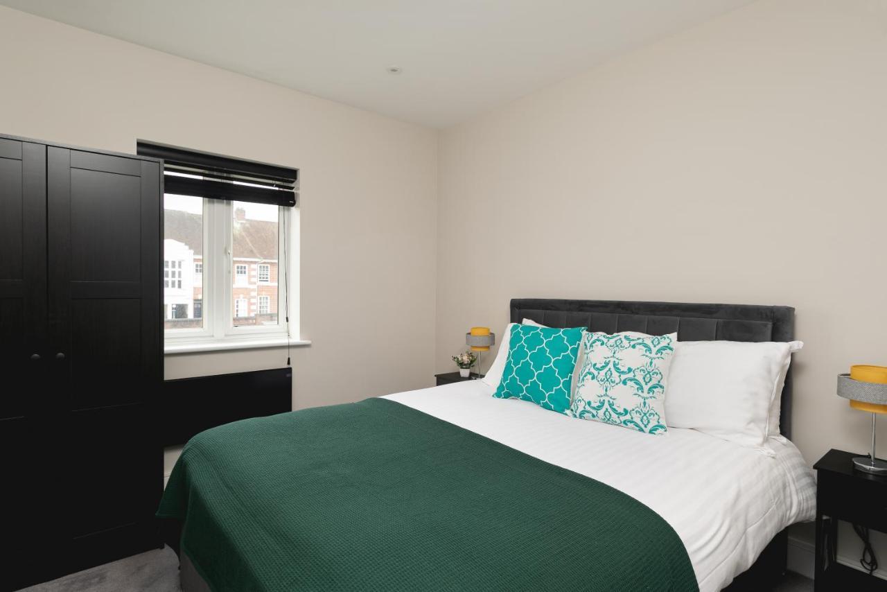 Skyvillion - Cozy Large 4 & 1 Bed Apartments In London Enfield, Mins To Tube Station, Free Wi-Fi Zewnętrze zdjęcie