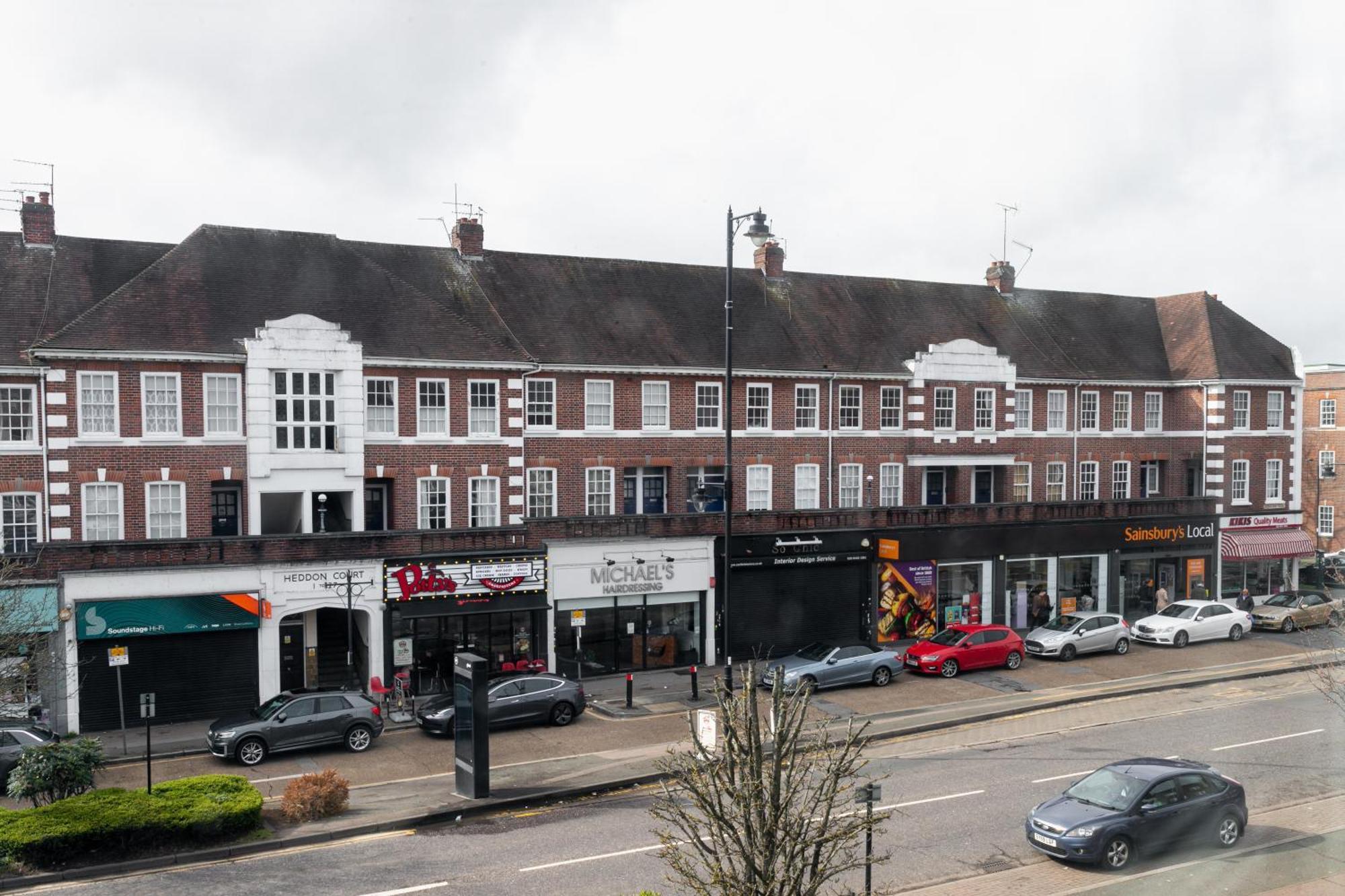 Skyvillion - Cozy Large 4 & 1 Bed Apartments In London Enfield, Mins To Tube Station, Free Wi-Fi Zewnętrze zdjęcie