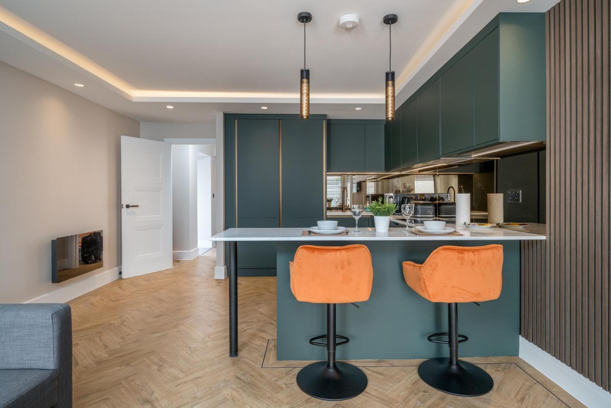 Skyvillion - Cozy Large 4 & 1 Bed Apartments In London Enfield, Mins To Tube Station, Free Wi-Fi Zewnętrze zdjęcie