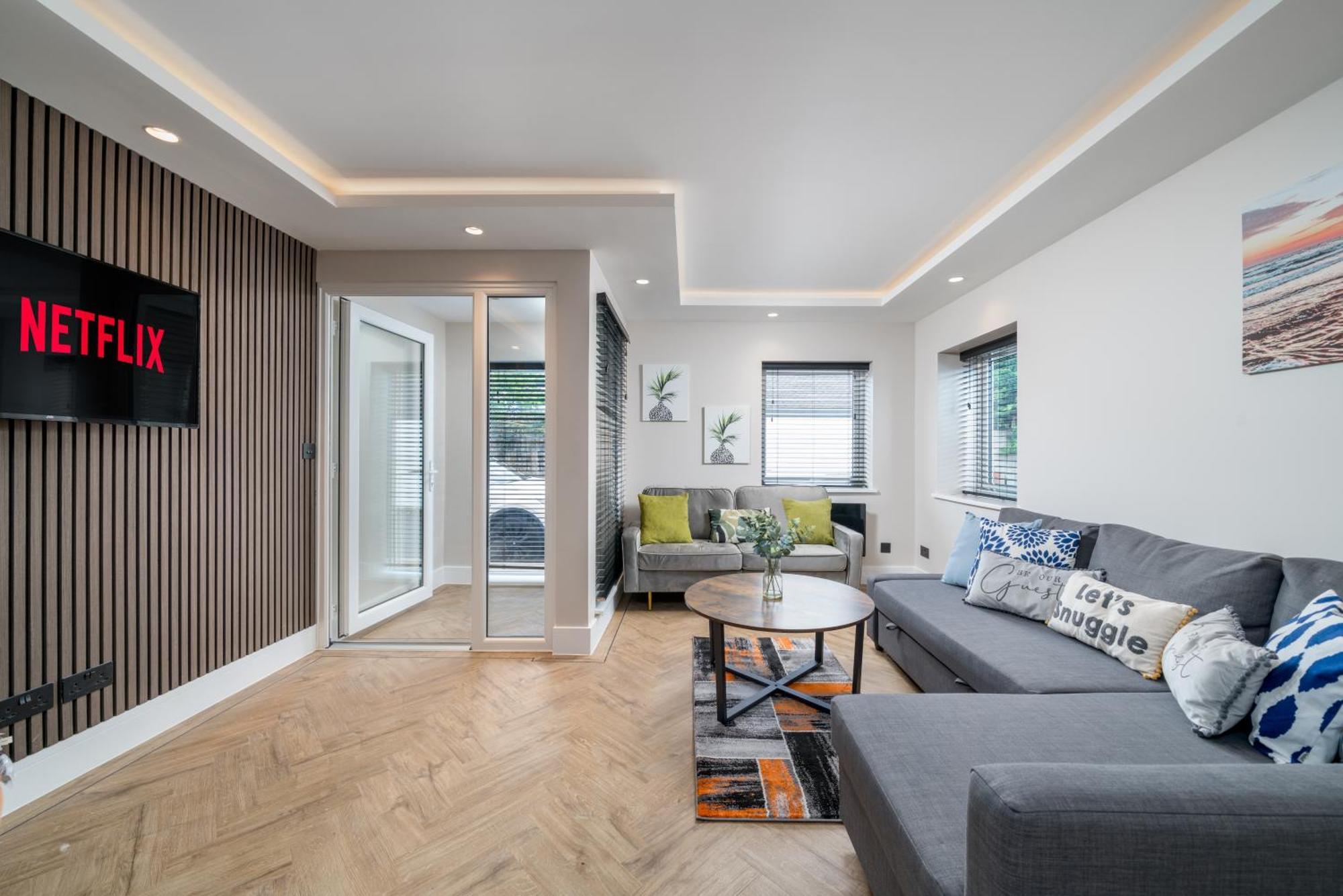 Skyvillion - Cozy Large 4 & 1 Bed Apartments In London Enfield, Mins To Tube Station, Free Wi-Fi Zewnętrze zdjęcie